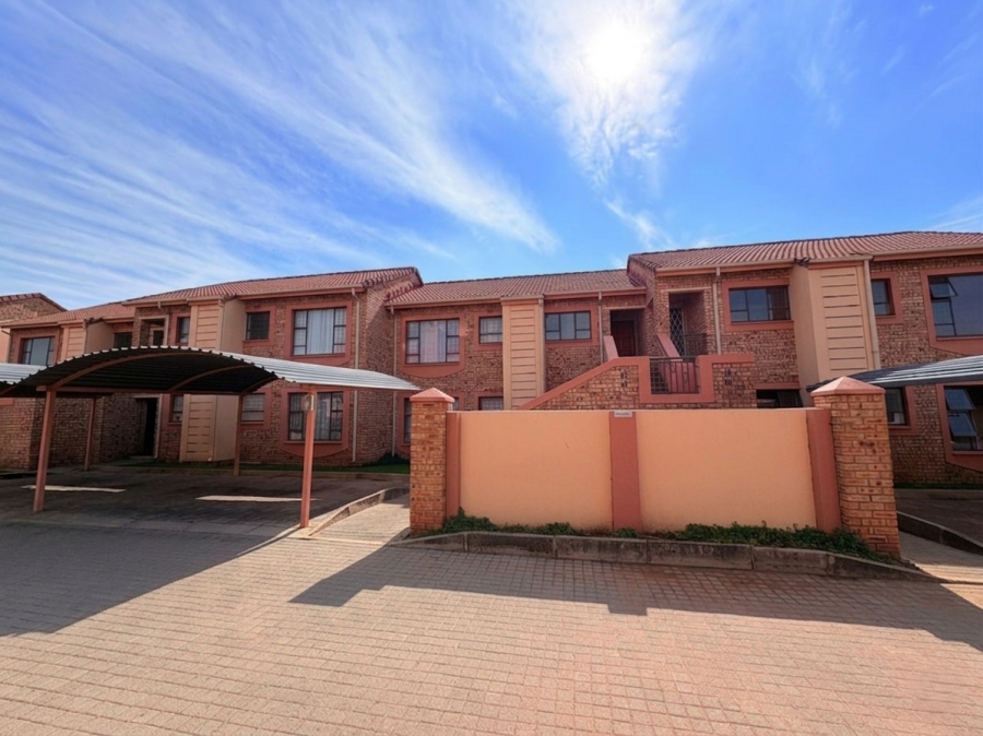 2 Bedroom Property for Sale in Vaalpark Free State